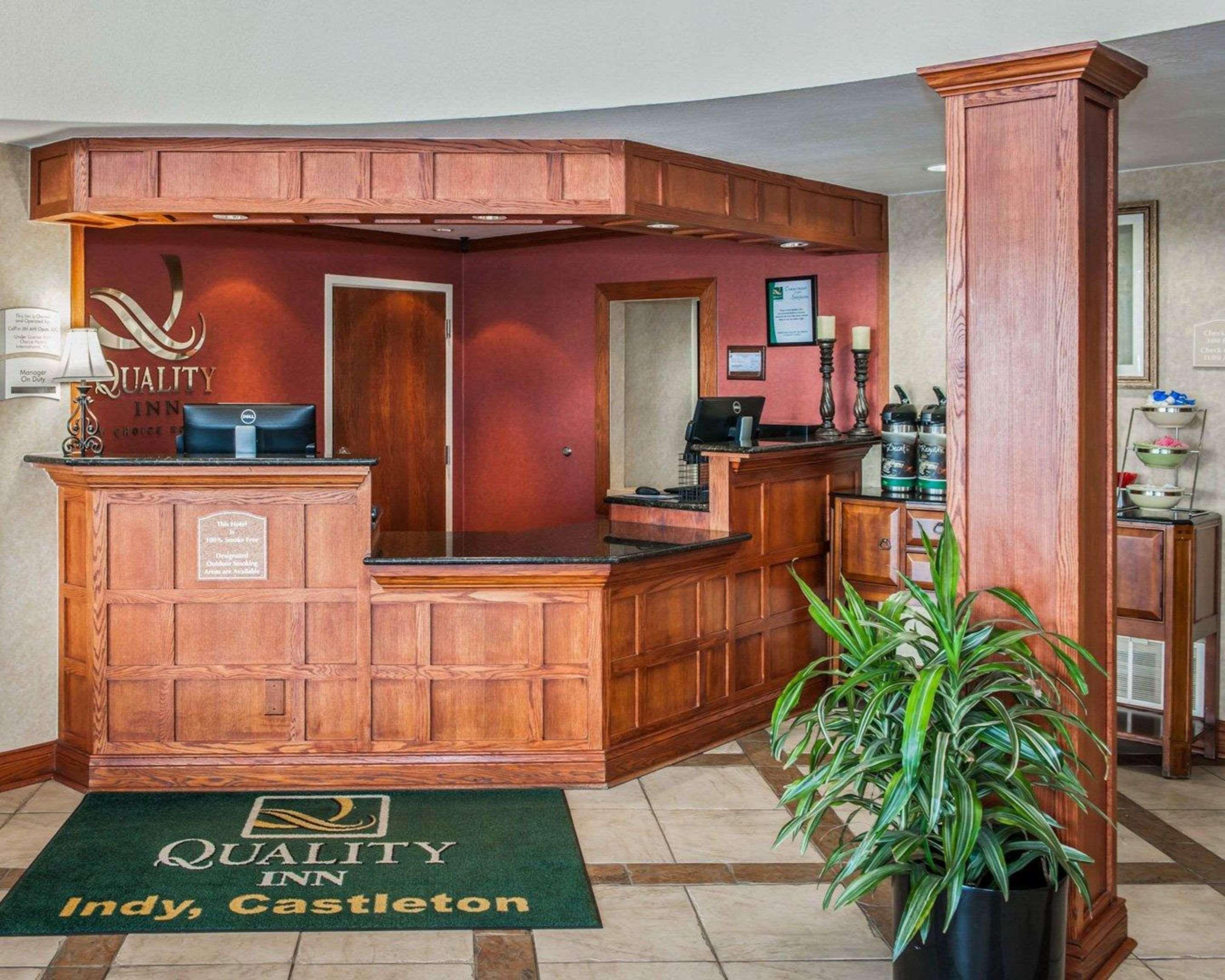 Quality Inn Castleton Exteriör bild